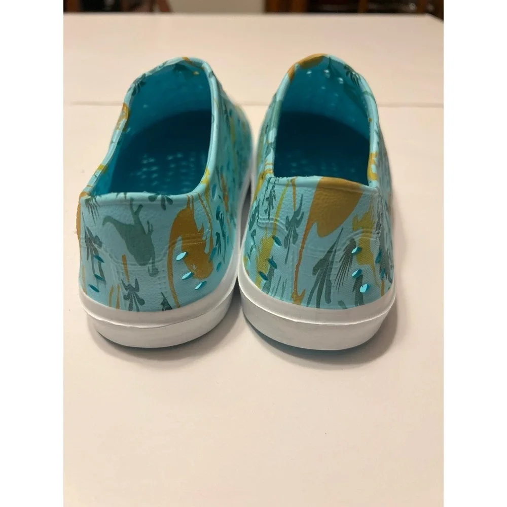 Boys‎ size 11/12 shoes (s-145)